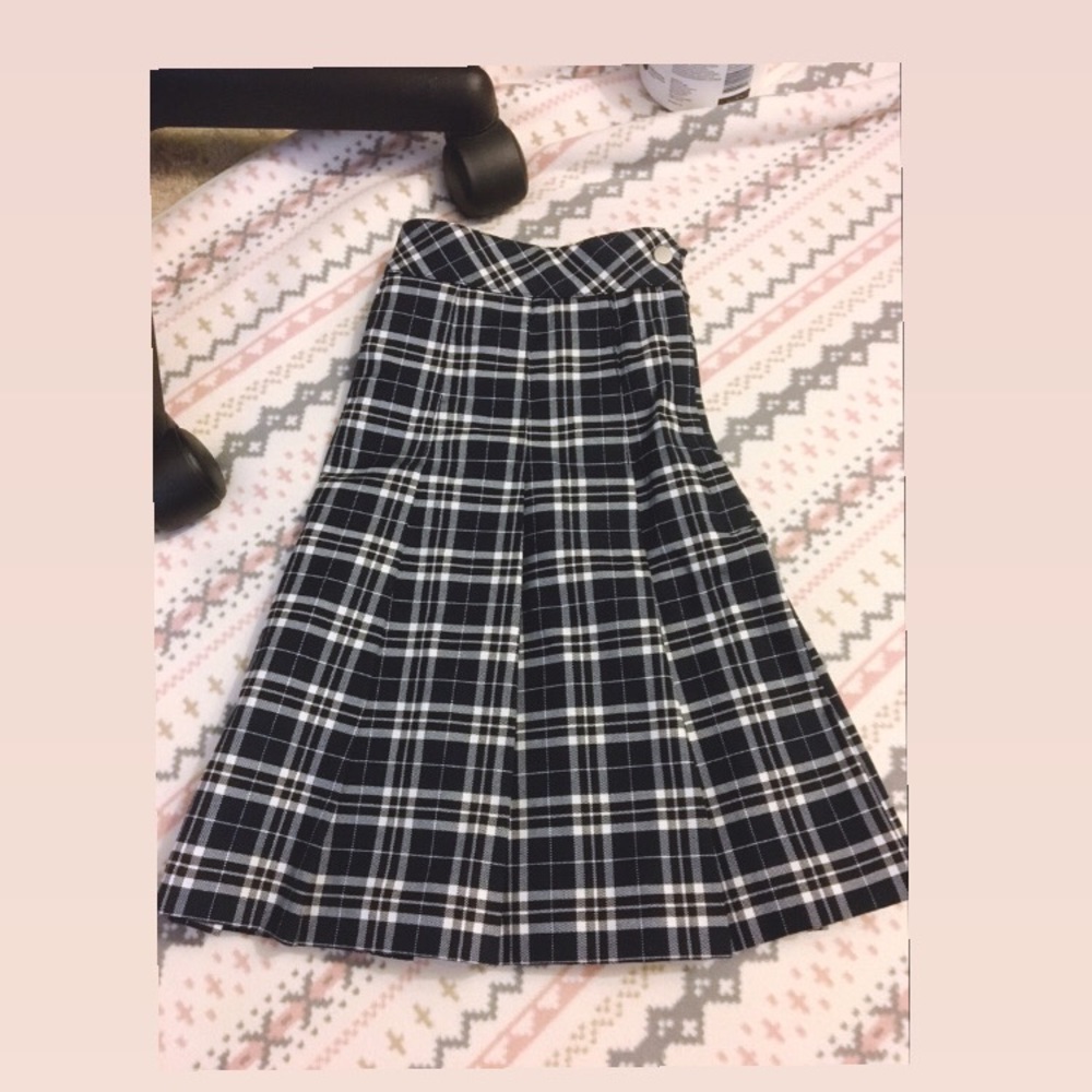 Pleated skirt